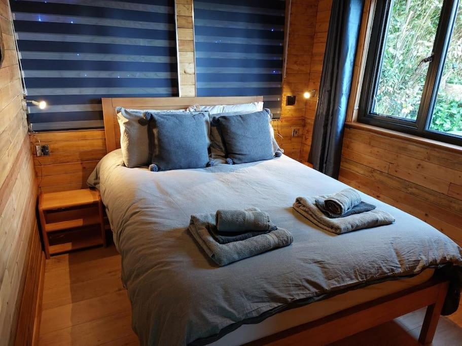 Cosy Cornish Cabin St Austell Extérieur photo